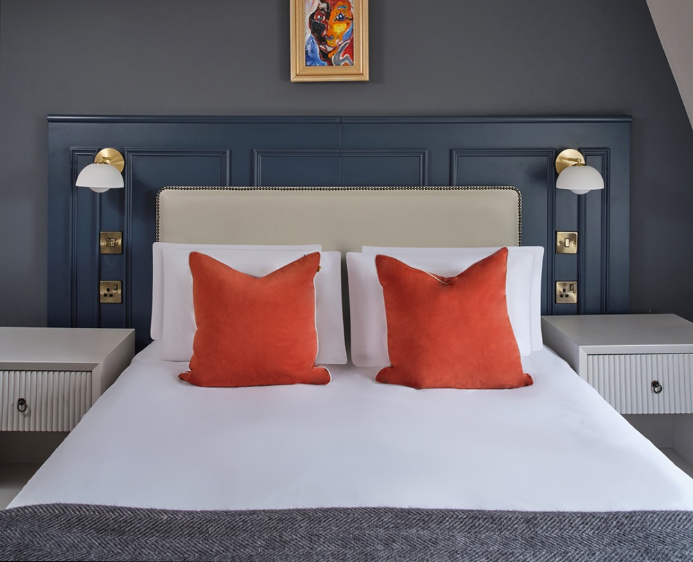 Hotel's Bedroom
